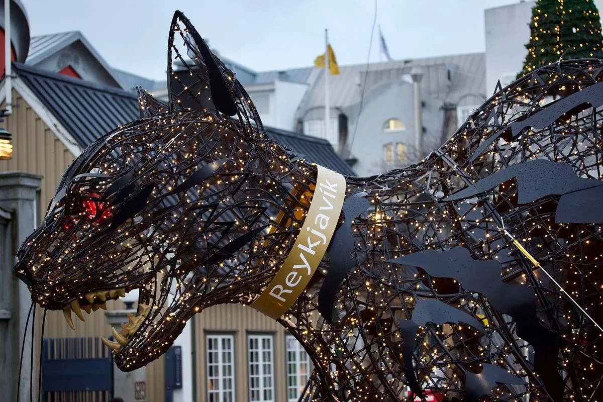 Jolakotturrin the Christmas cat