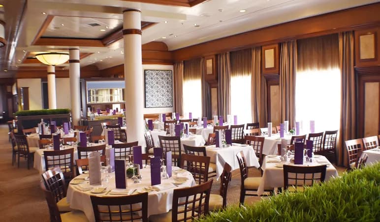 Buckingham Restaurant, Ambience